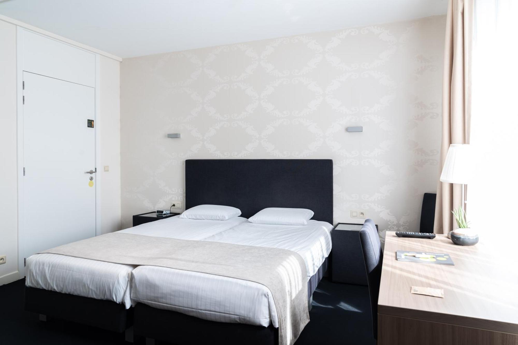 Hotel Essenza Puurs Екстериор снимка