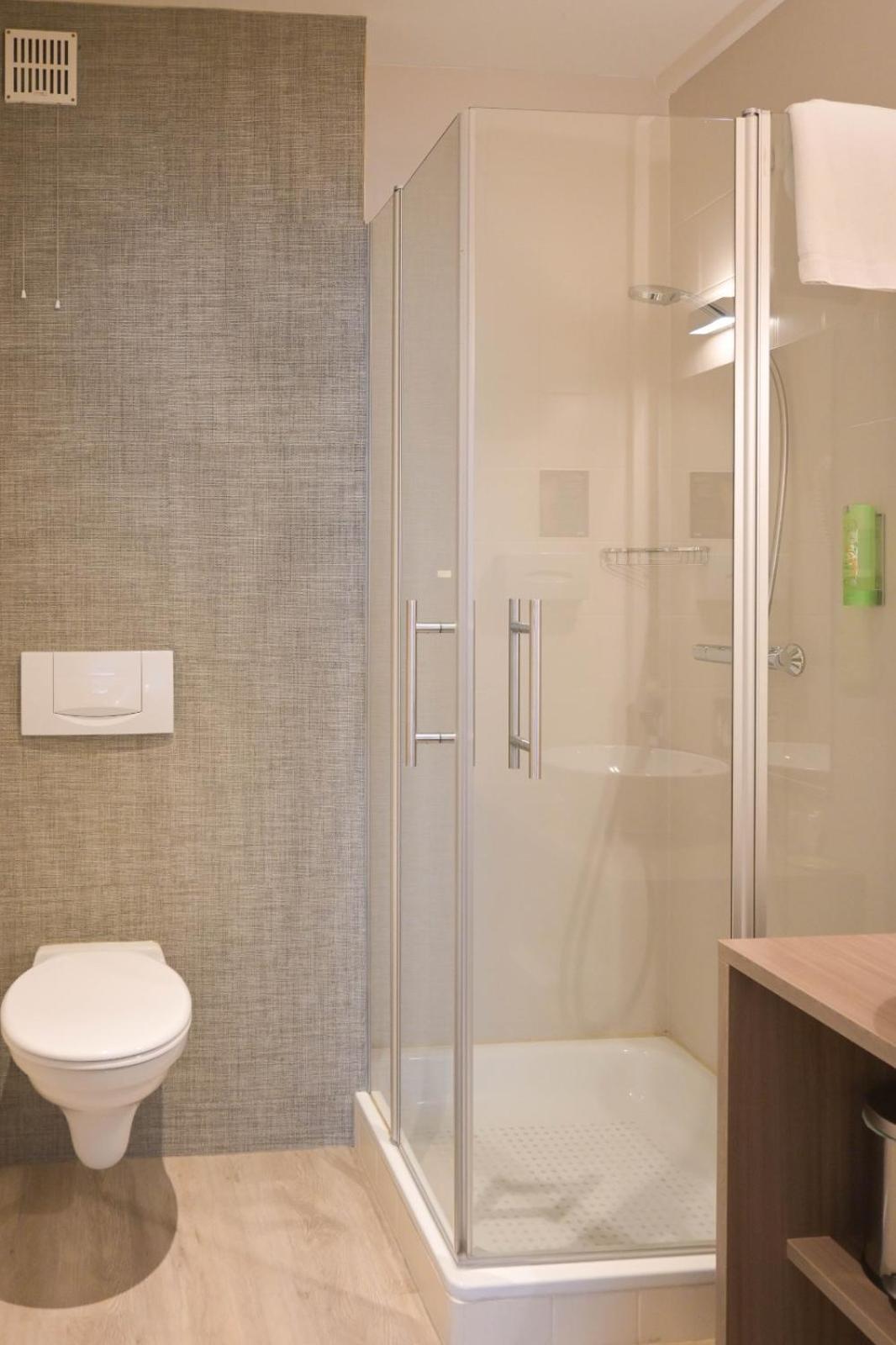 Hotel Essenza Puurs Екстериор снимка
