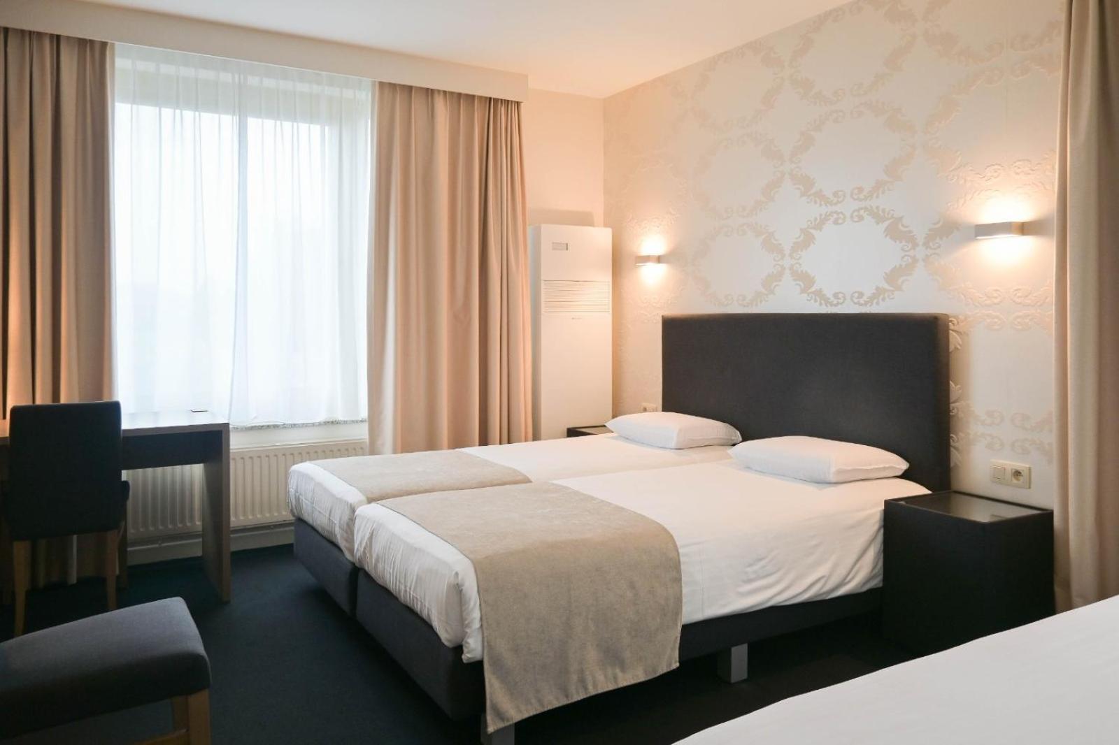 Hotel Essenza Puurs Екстериор снимка