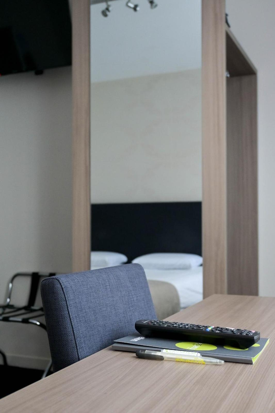 Hotel Essenza Puurs Екстериор снимка