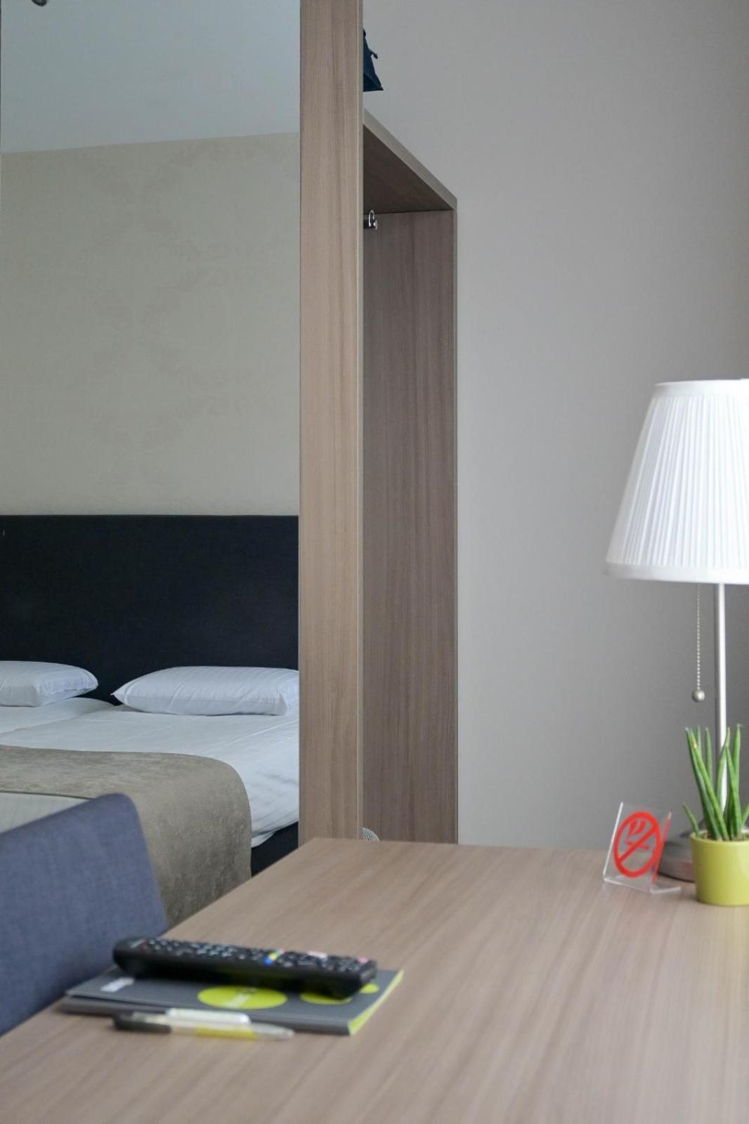 Hotel Essenza Puurs Екстериор снимка