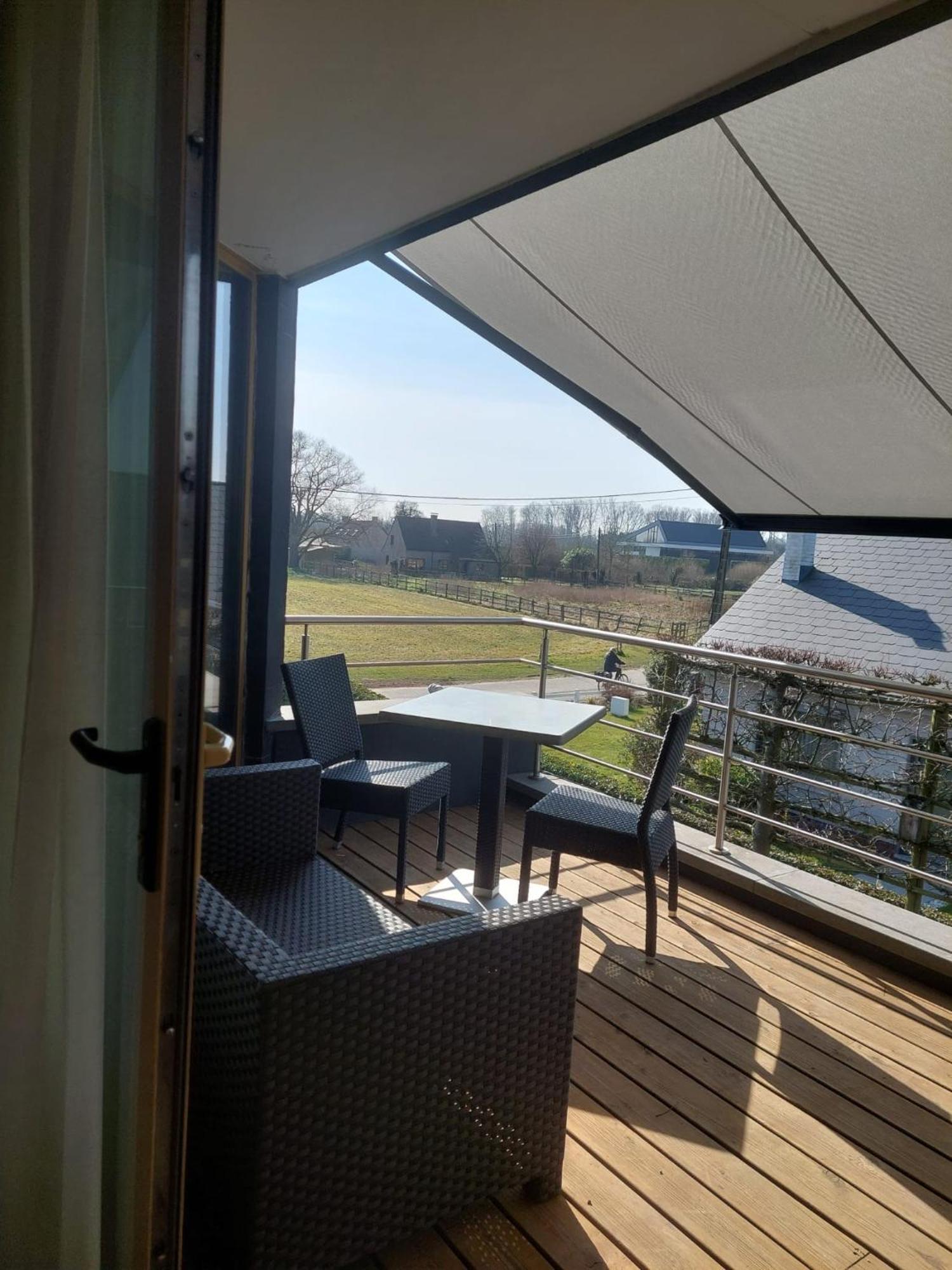 Hotel Essenza Puurs Екстериор снимка