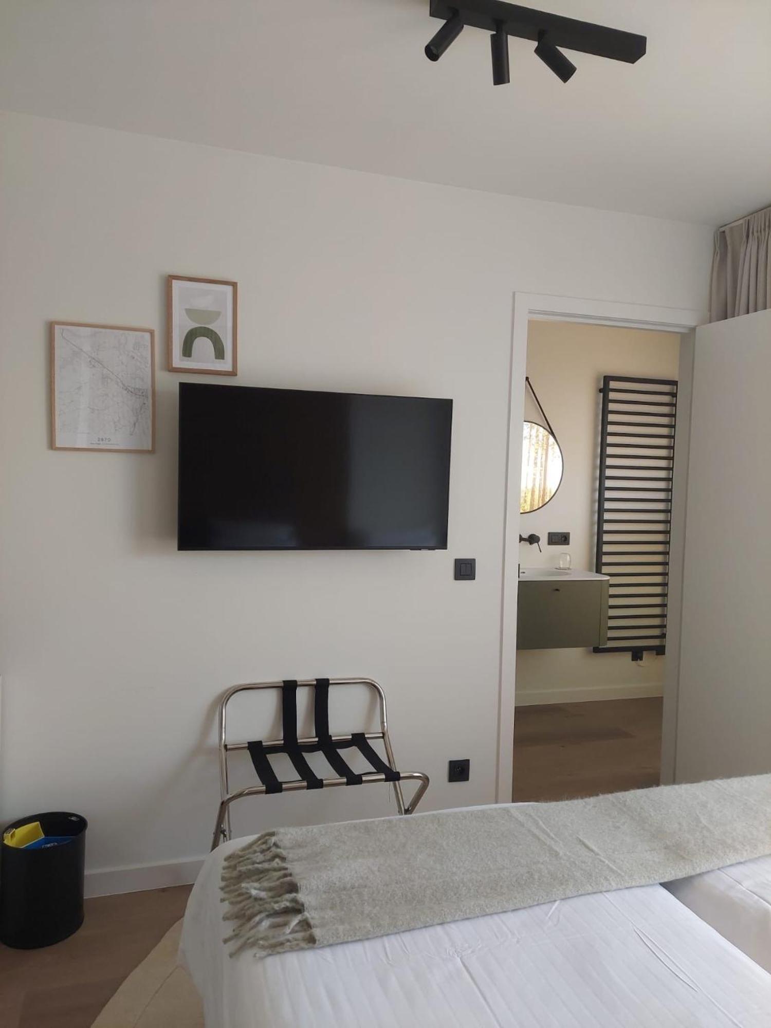 Hotel Essenza Puurs Екстериор снимка